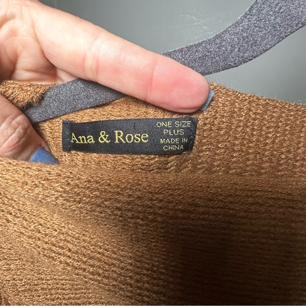 Ana & Rose One Size Plus Brown with Black and White Stripe Poncho Sweater Fringe - Picture 3 of 4